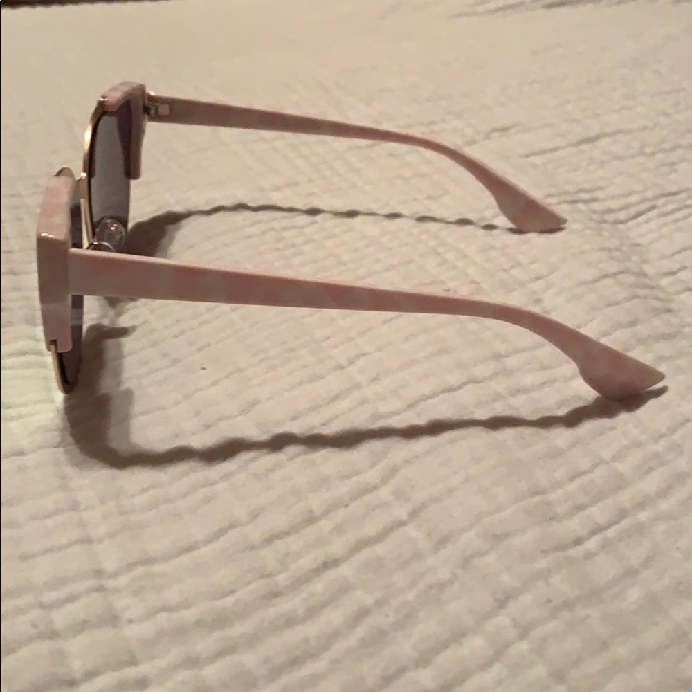 Sunglasses - Picture 2 of 3
